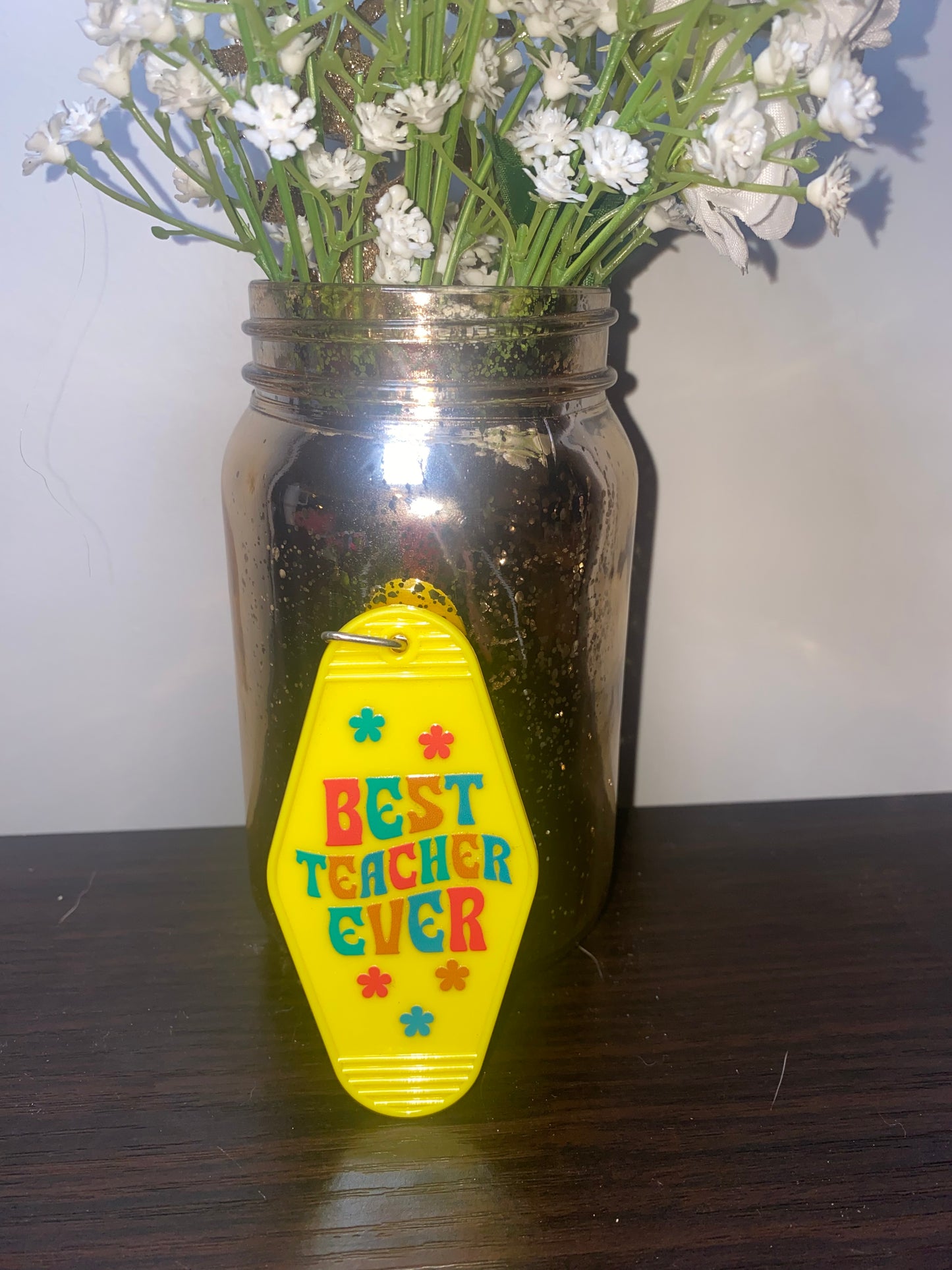 Best teacher ever yellow Motel key chain
