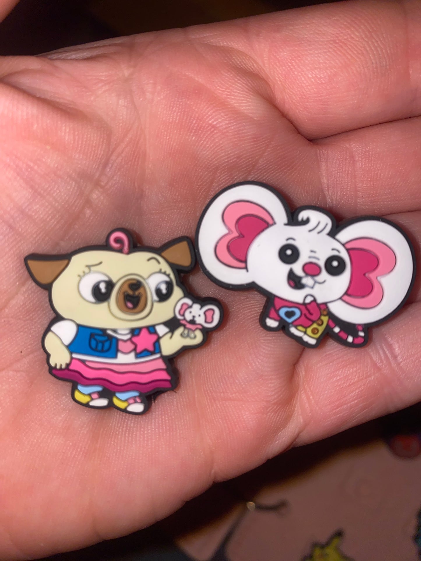 Chip and pot kid cartoon show shoe charm