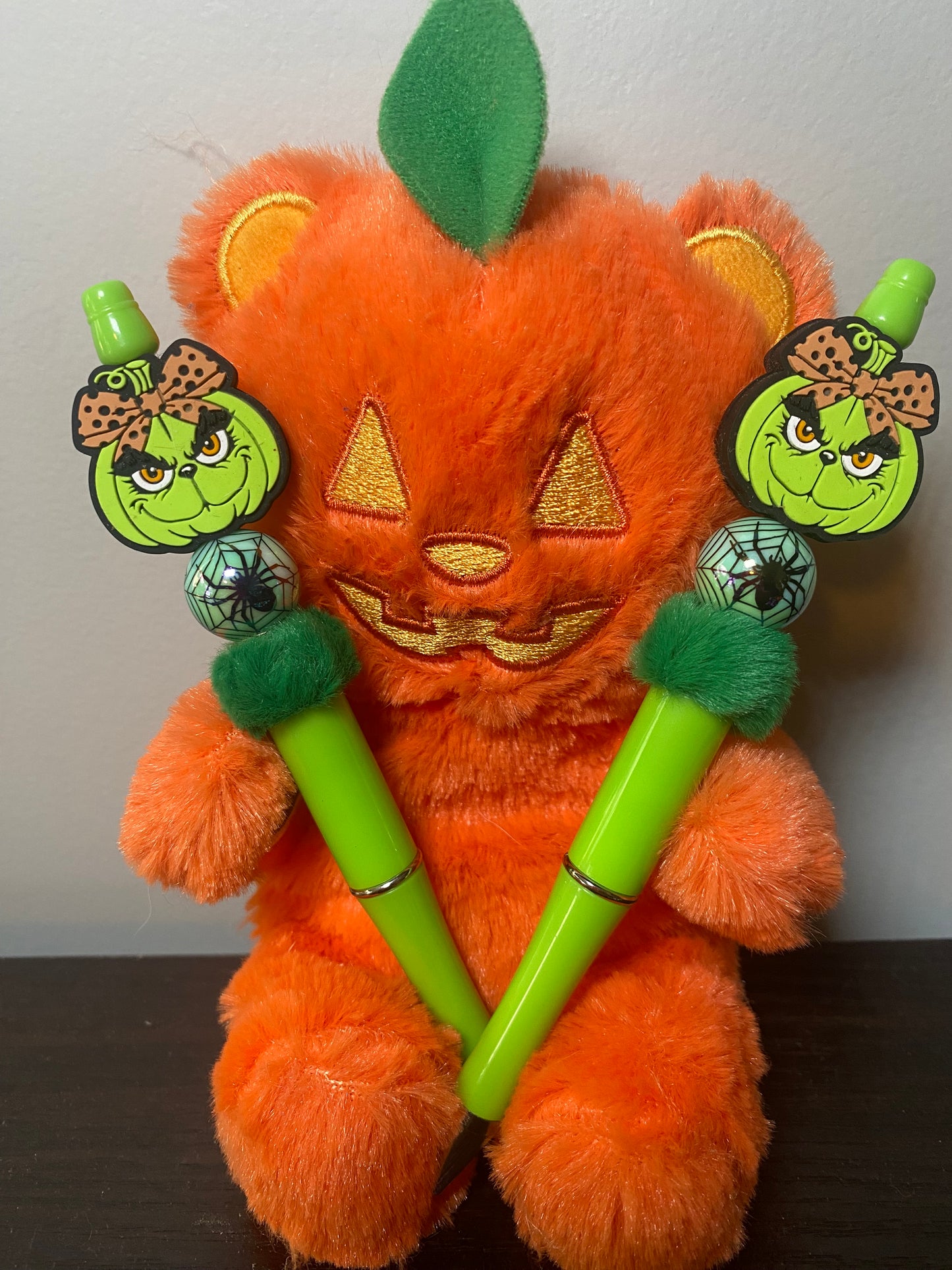 Green man pumpkin bow spooky Halloween holiday fun twist handmade beaded pen